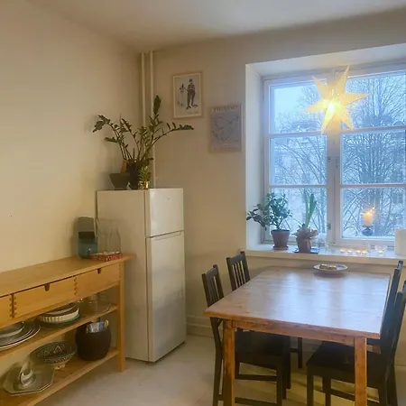 Cozy Two-bedroom Close To The Center Helsinki