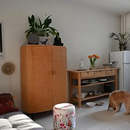 Cozy Two-bedroom Close To The Center * Helsinki