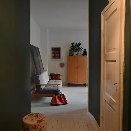 Cozy Two-bedroom Close To The Center *