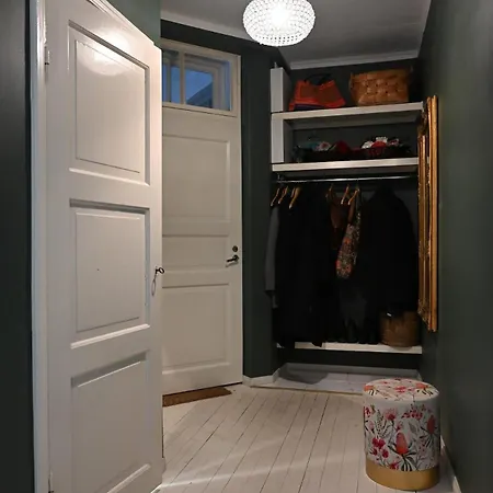 Cozy Two-bedroom Close To The Center