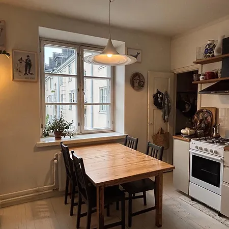 Cozy Two-bedroom Close To The Center Huoneisto *