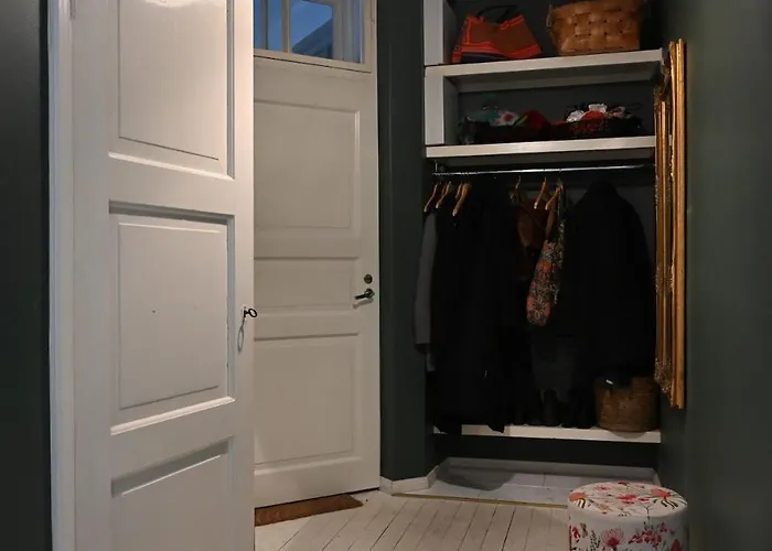 Cozy Two-bedroom Close To The Center