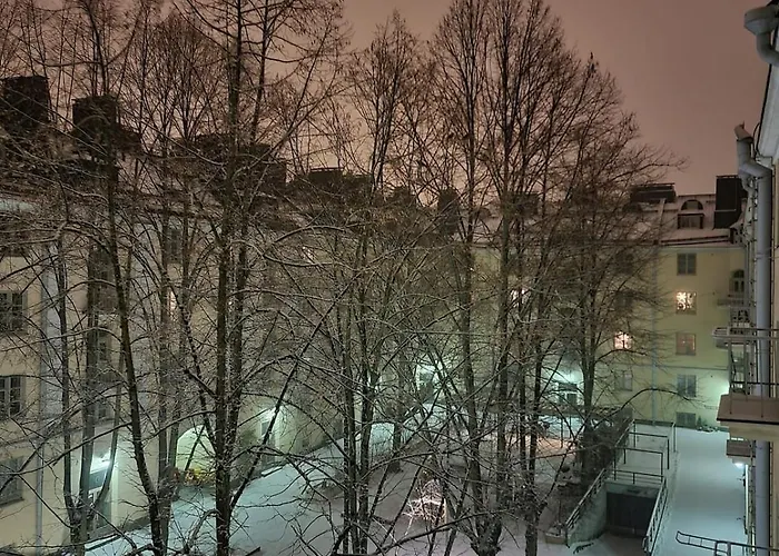 Cozy Two-bedroom Close To The Center *