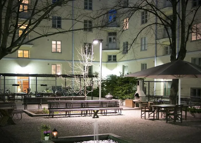 Cozy Two-bedroom Close To The Center